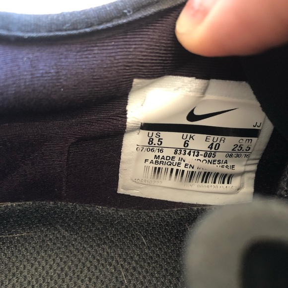 Nike Trainers Rose Gold - Picture 4 of 4